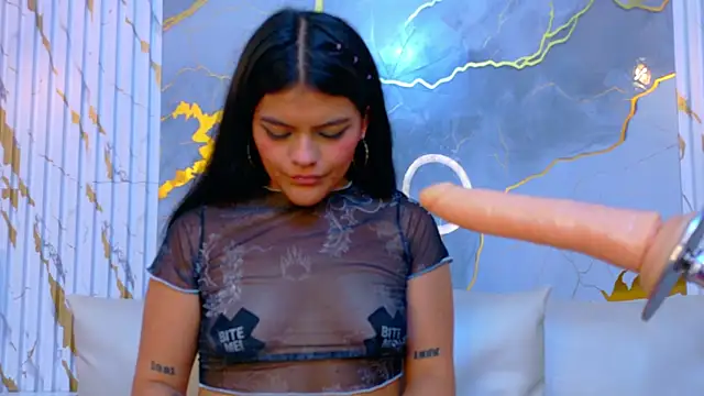 NIKIBUNNY's cam snapshot