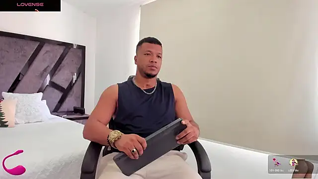 AnnieAndStefan live sex cam