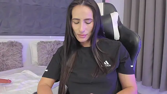 SaraGomez1 live sex cam