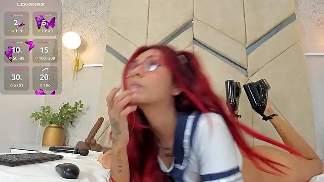 LiaVelez live sex cam