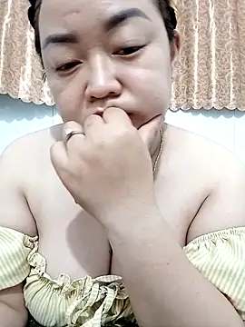 VyOanh2K live sex cam