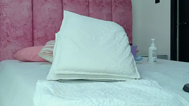 kendal_rossi's cam snapshot