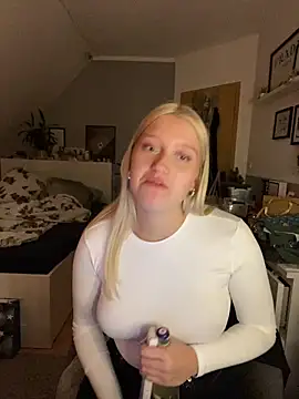 EmmiPemmi live sex cam