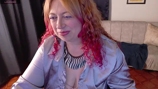 MilfArlet's cam snapshot