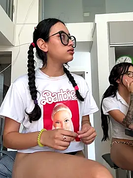 l0lita_sweet live sex cam