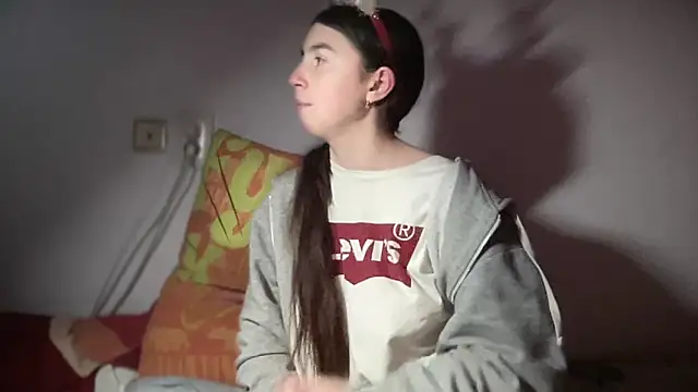 Aphr0ditee's cam snapshot