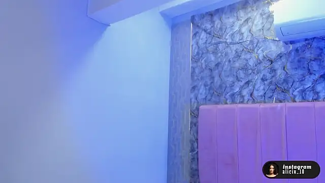 aliccecooper's cam snapshot