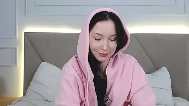 LeilaLow's cam snapshot