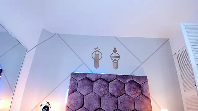 aurora_collinss_'s cam snapshot