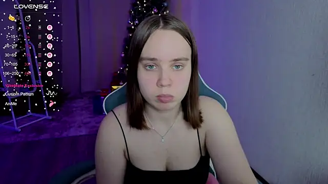 lunalyna's cam snapshot