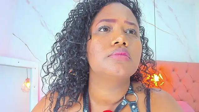 Belle_Brunette live sex cam