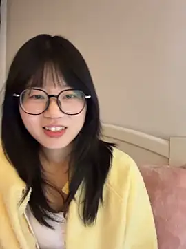 Ella-AAAAA live sex cam