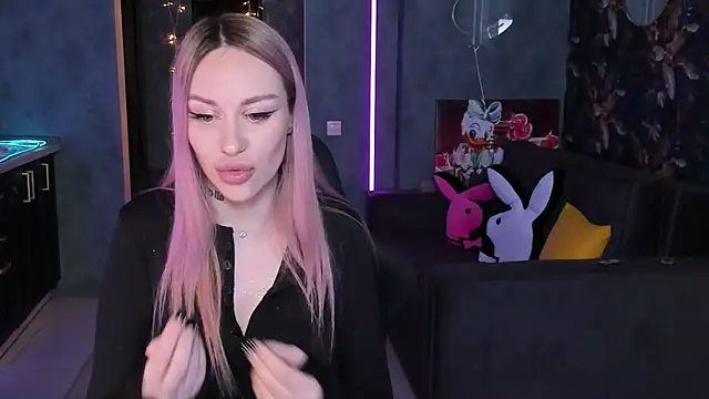 Blckmirrorr's cam snapshot