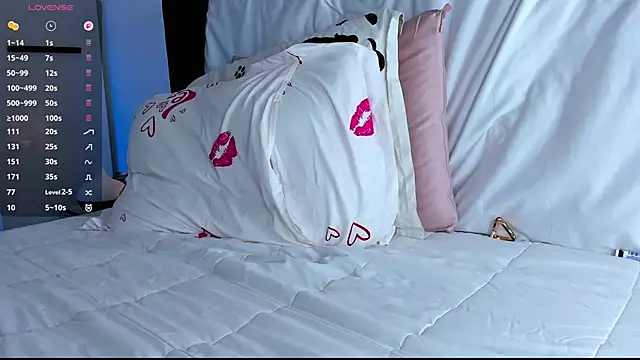 Ellamilano9 live sex cam