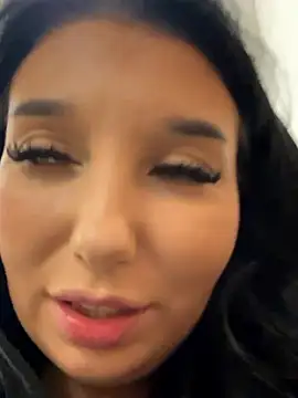 Tisha_Busty live sex cam