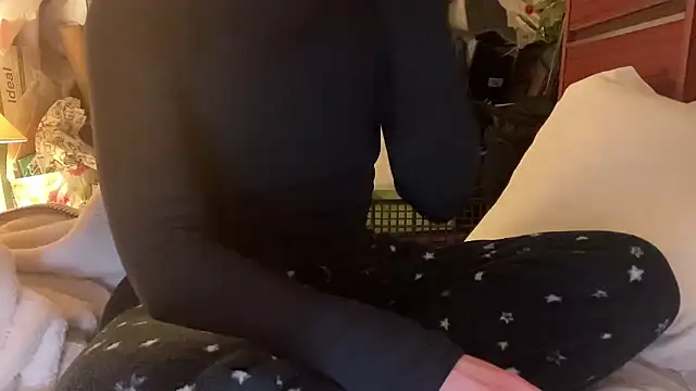 18yoteenvirgin's cam snapshot