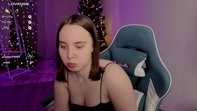 lunalyna's cam snapshot