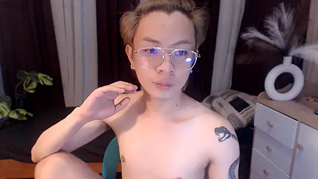 Dimpledimps69 live sex cam