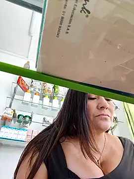 roxanasexy2025's cam snapshot