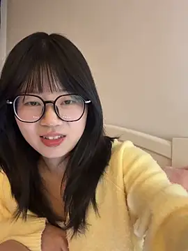 Ella-AAAAA live sex cam