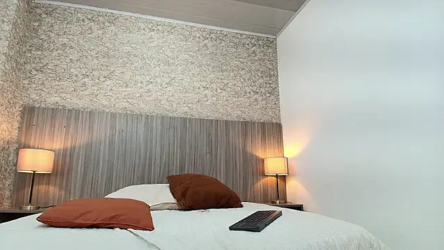 zoe_bermudez's cam snapshot