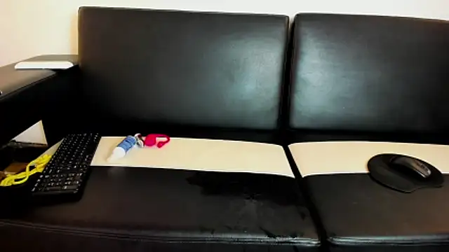 littlehotlightx's cam snapshot