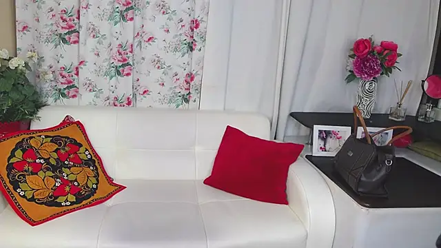 YourHotGranny's cam snapshot