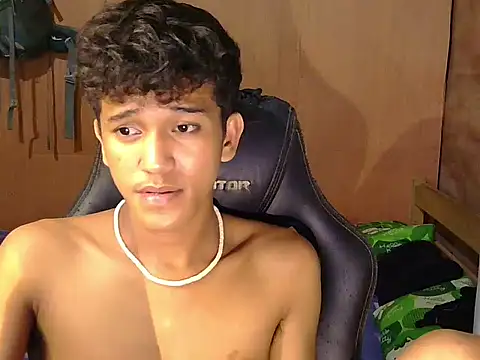 hugekenbigcock live sex cam