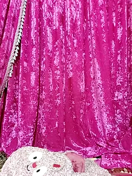 LouNa-Horny- live sex cam