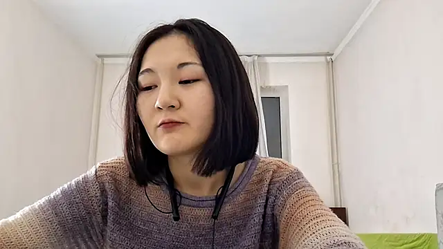 Lyndasilk's cam snapshot