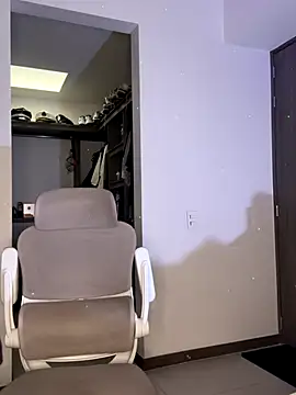 Andrew_Johnnson's cam snapshot