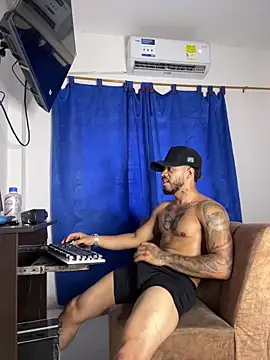 Kylian_Alessandro's cam snapshot