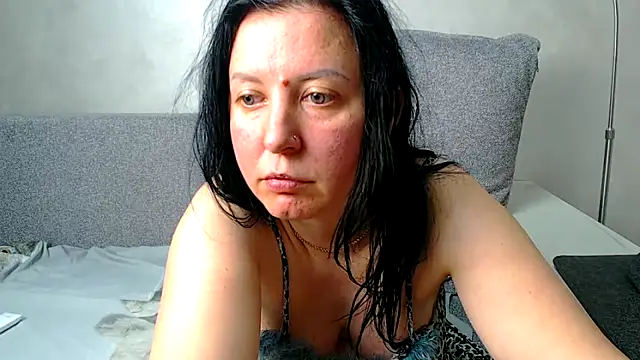 Longhairgirl's cam snapshot