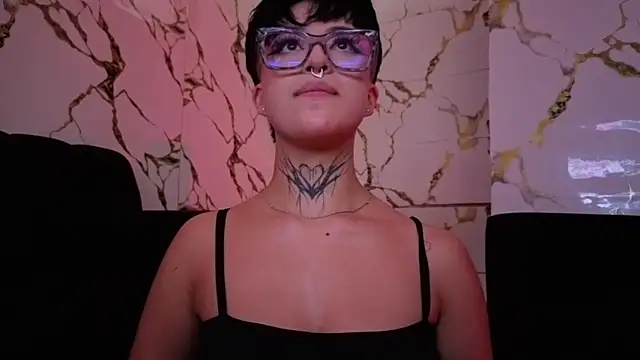 Rebeka-baker live sex cam