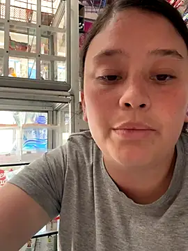 IAM_VALERI's cam snapshot