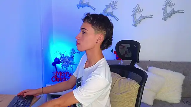 yulian_vasquez's cam snapshot