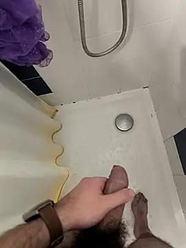 Aslaan34's cam snapshot