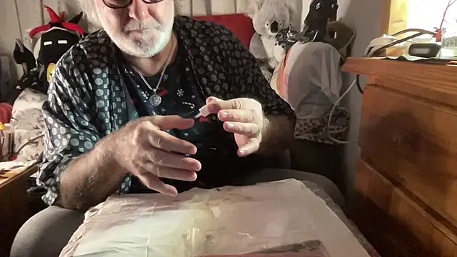 EroticVenetian's cam snapshot