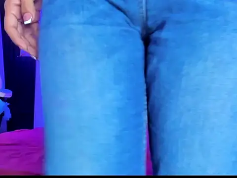 Carla_evans_'s cam snapshot