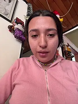 Alix_Rousses21's cam snapshot