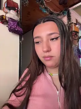 Alix_Rousses21's cam snapshot