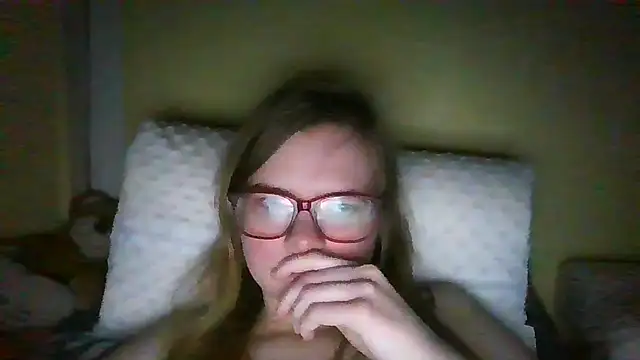 Moonolighta live sex cam