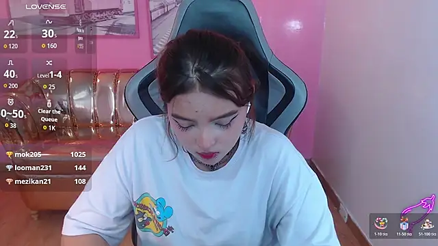 mia_foster_t's cam snapshot