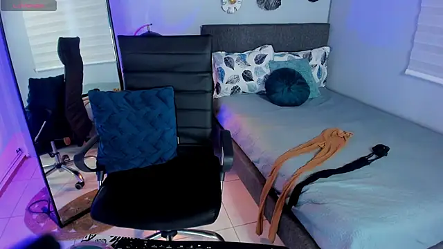 luna_celeeste_'s cam snapshot