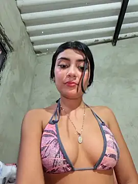 Sweed-virgin-pussy live sex cam