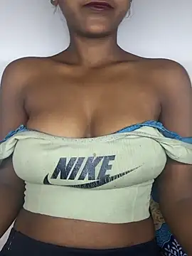 Sweety676's cam snapshot