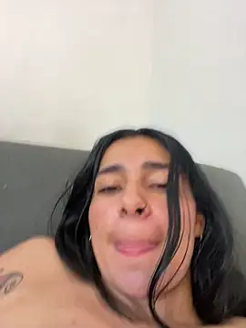 Meganmilk1 live sex cam