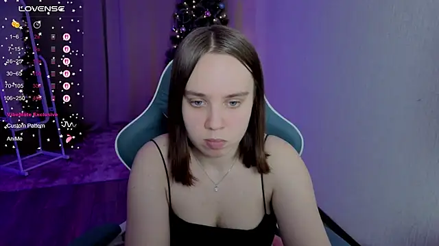 lunalyna's cam snapshot