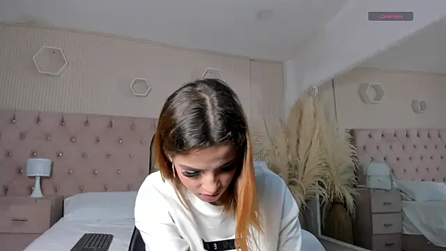 MadisonSky_'s cam snapshot