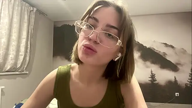 MelaineAytes's cam snapshot